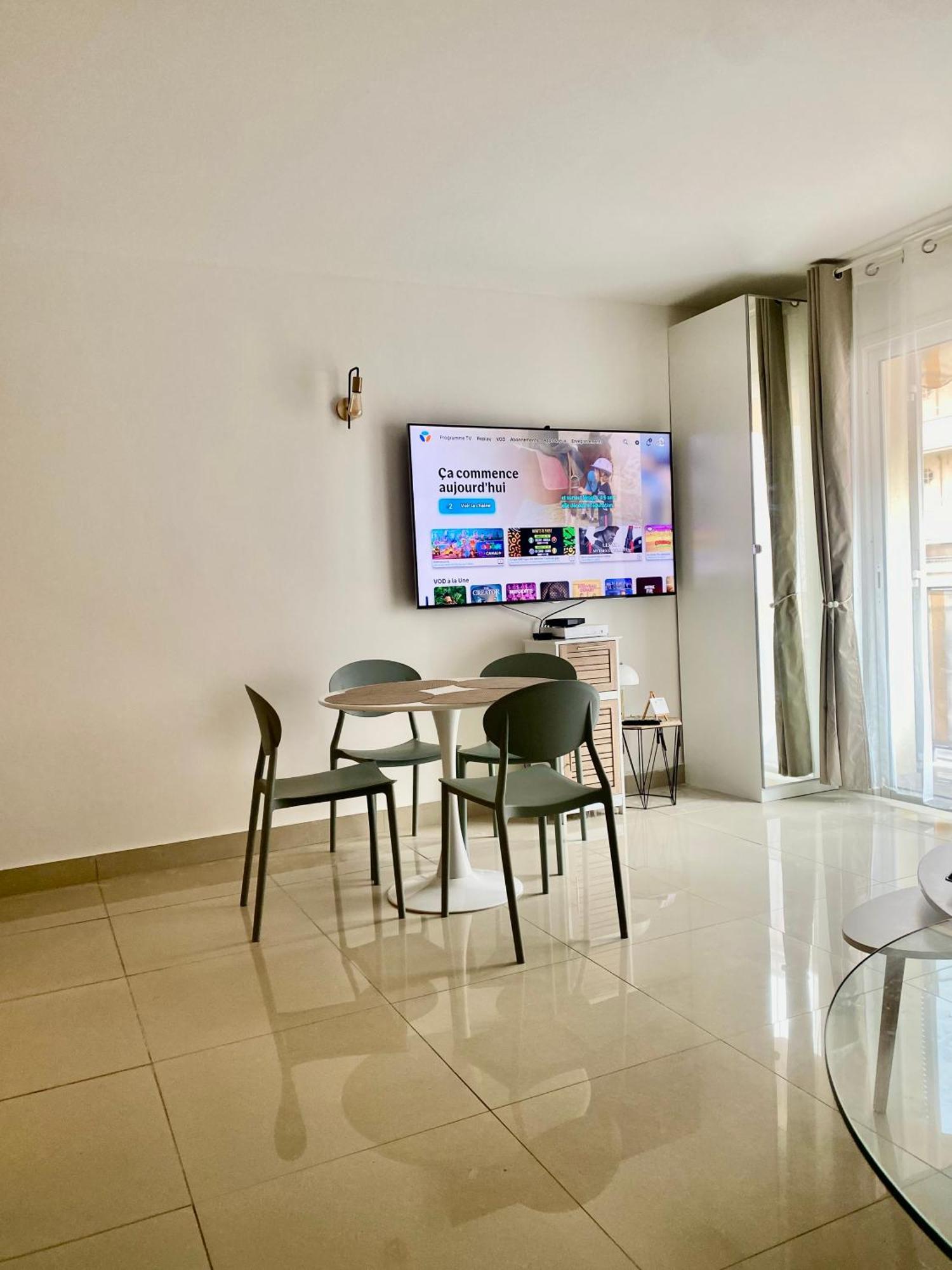 3 Pieces- Vieux Port- Terrasse - Parking Possible Apartamento Cannes Exterior foto