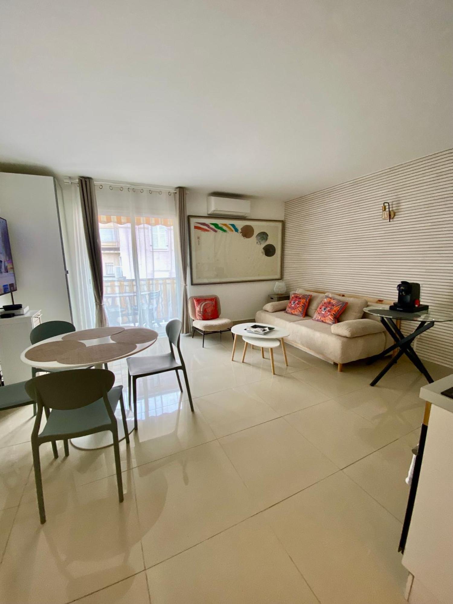 3 Pieces- Vieux Port- Terrasse - Parking Possible Apartamento Cannes Exterior foto
